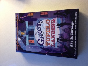 book cover of The ghosts of Tupelo Landing by Sheila Turnage