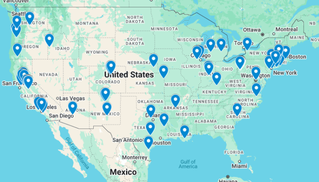 A map of the USA with blue pins on various states hosting Día programming.